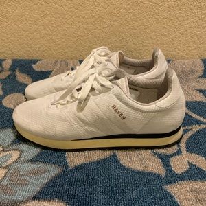 Men's Adidas Haven (size 10)